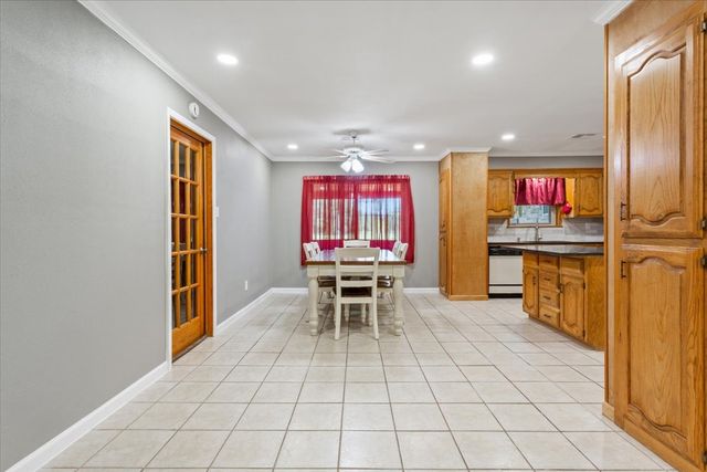 109 Hilltop Street, Riesel, TX 76682