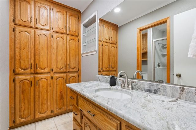 109 Hilltop Street, Riesel, TX 76682