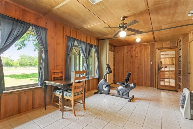 109 Hilltop Street, Riesel, TX 76682