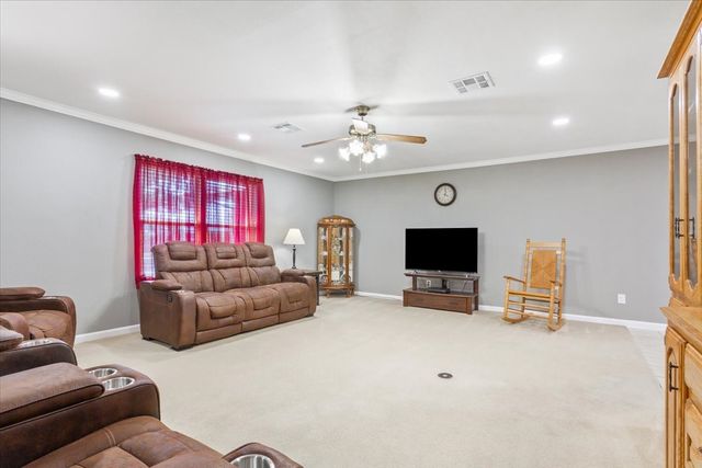 109 Hilltop Street, Riesel, TX 76682