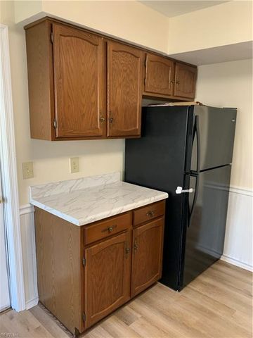 4941 Cliffony DR, Virginia Beach, VA 23464
