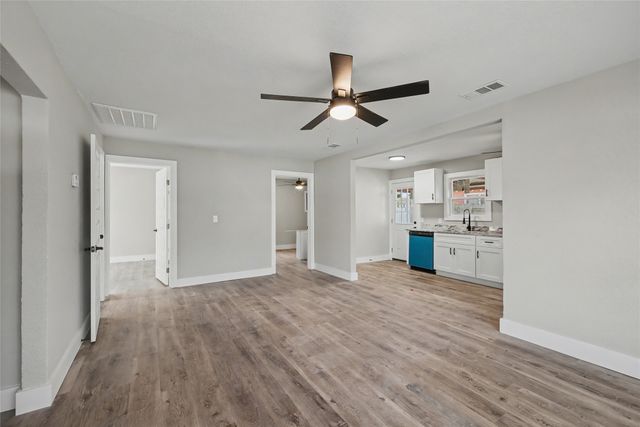 4220 Ramey Avenue, Fort Worth, TX 76105