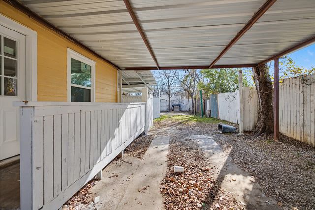 4220 Ramey Avenue, Fort Worth, TX 76105