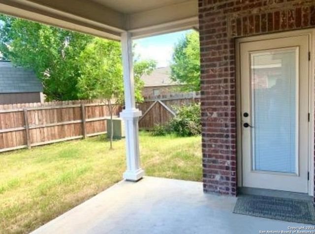 8018 Grissom Crst, San Antonio, TX 78251