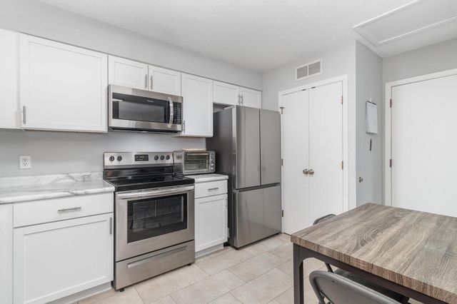 7859 85th Court N, Brooklyn Park, MN 55445