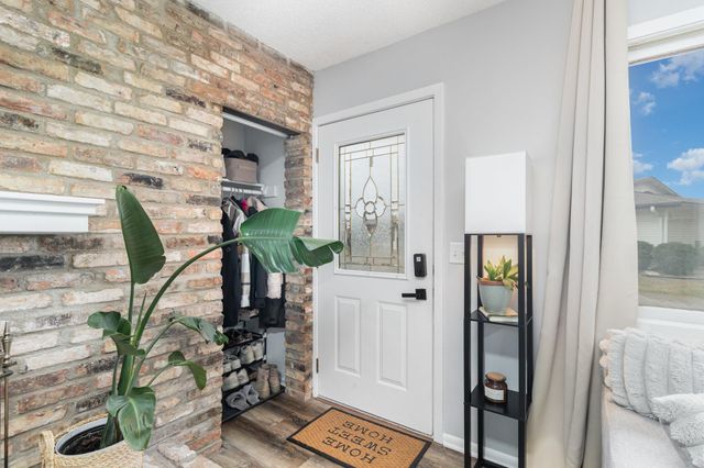 7859 85th Court N, Brooklyn Park, MN 55445