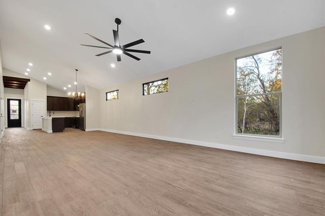 336 Nene LN, Bastrop, TX 78602