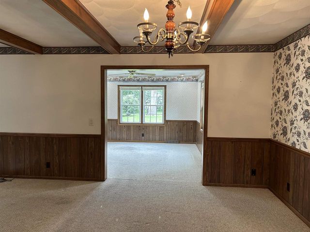 919 N Wuthering Hills Drive, Janesville, WI 53546