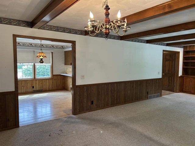 919 N Wuthering Hills Drive, Janesville, WI 53546