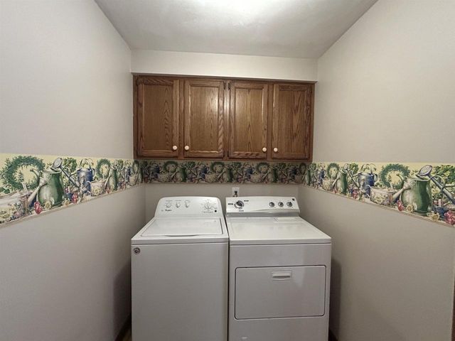 919 N Wuthering Hills Drive, Janesville, WI 53546