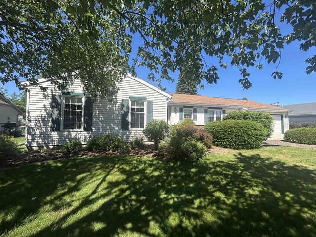 919 N Wuthering Hills Drive, Janesville, WI 53546