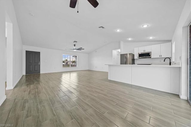 322 NE 26th TER, Cape Coral, FL 33909
