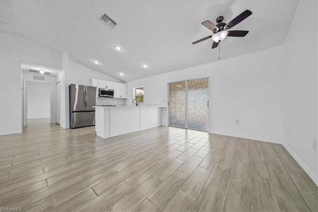 322 NE 26th TER, Cape Coral, FL 33909