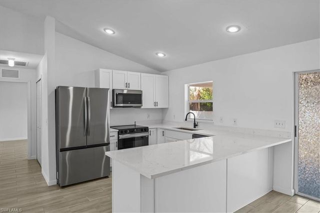 322 NE 26th TER, Cape Coral, FL 33909