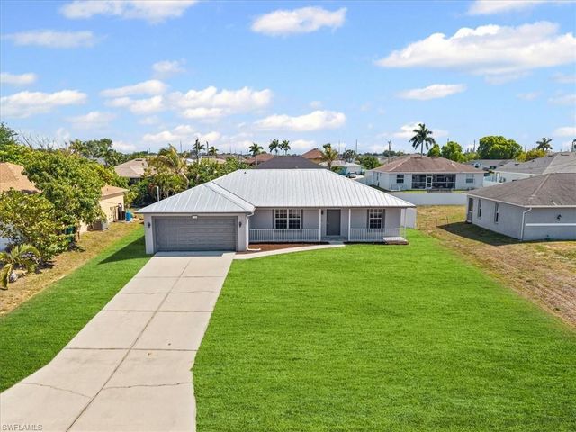 322 NE 26th TER, Cape Coral, FL 33909