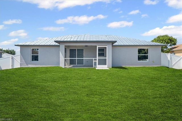 322 NE 26th TER, Cape Coral, FL 33909
