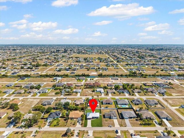 322 NE 26th TER, Cape Coral, FL 33909