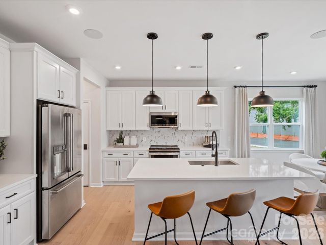705 Bowery Place, Cramerton, NC 28032