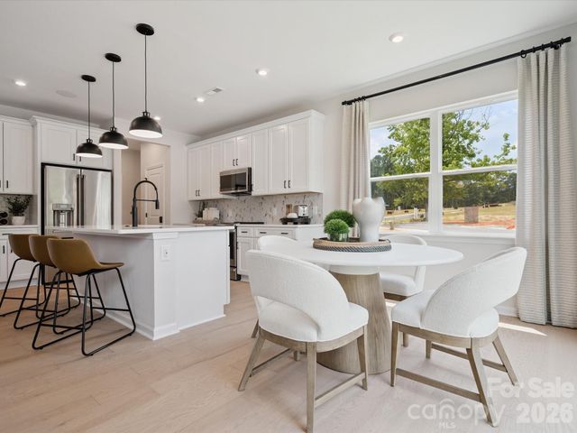 705 Bowery Place, Cramerton, NC 28032