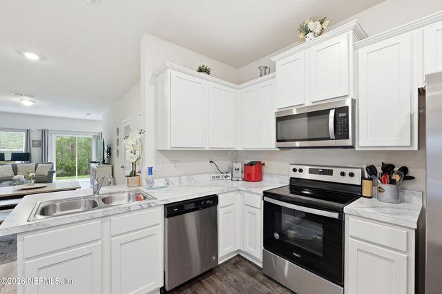 51 SCOTCH PEBBLE Drive, St. Johns, FL 32259