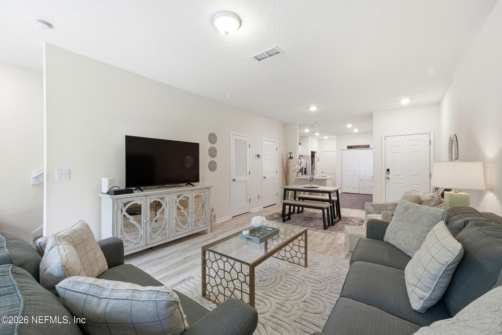 51 SCOTCH PEBBLE Drive, St. Johns, FL 32259