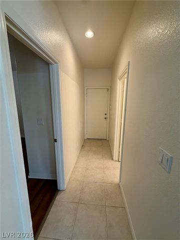 2736 CAROLINA BLUE Avenue, Henderson, NV 89052