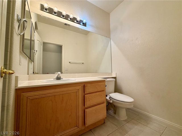 2736 CAROLINA BLUE Avenue, Henderson, NV 89052