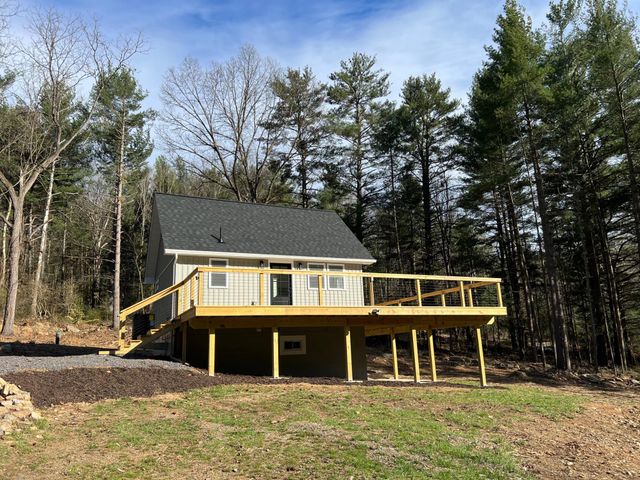 656 WILDLIFE DR, Lost City, WV 26810