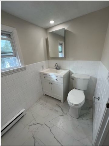 568 Main 7, Woburn, MA 01801
