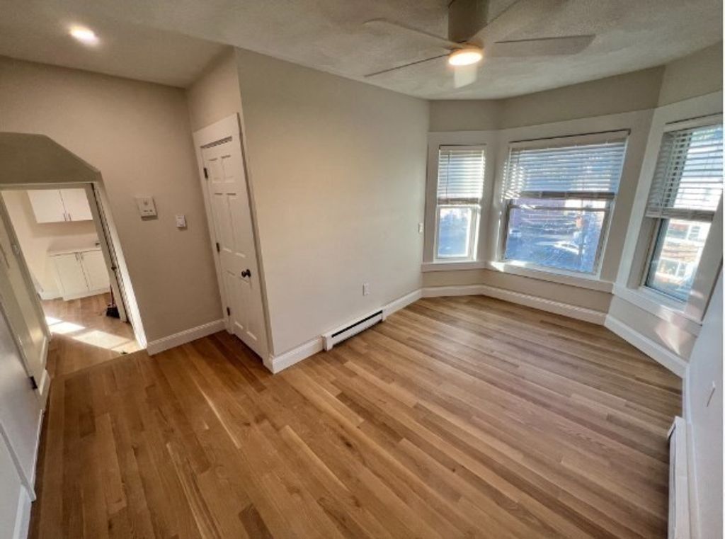 568 Main 7, Woburn, MA 01801