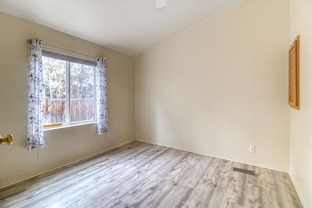 1188 NE 27th Street 19, Bend, OR 97701