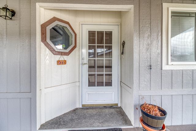 1188 NE 27th Street 19, Bend, OR 97701