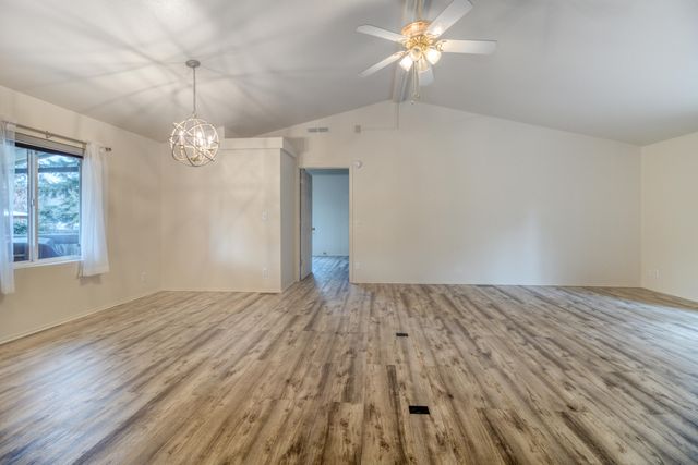 1188 NE 27th Street 19, Bend, OR 97701