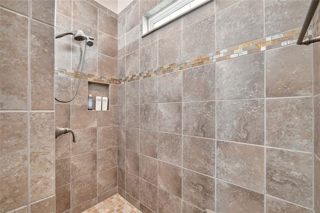 Image 35 of property listing at 10089 LAKE MIONA WAY, Oxford, FL 34484