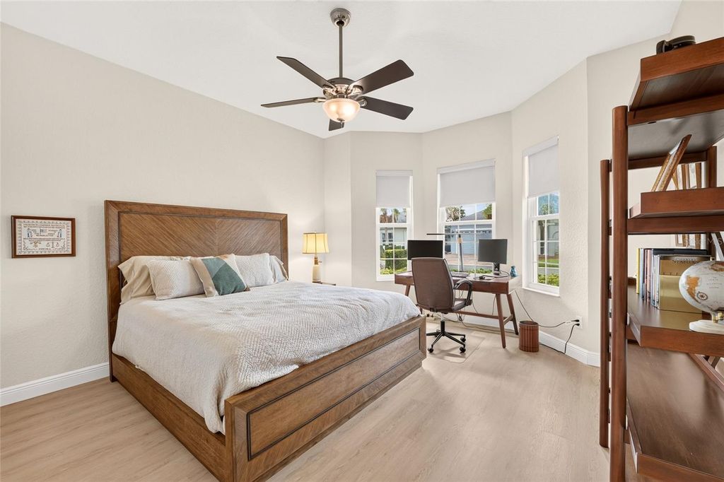 Image 40 of property listing at 10089 LAKE MIONA WAY, Oxford, FL 34484