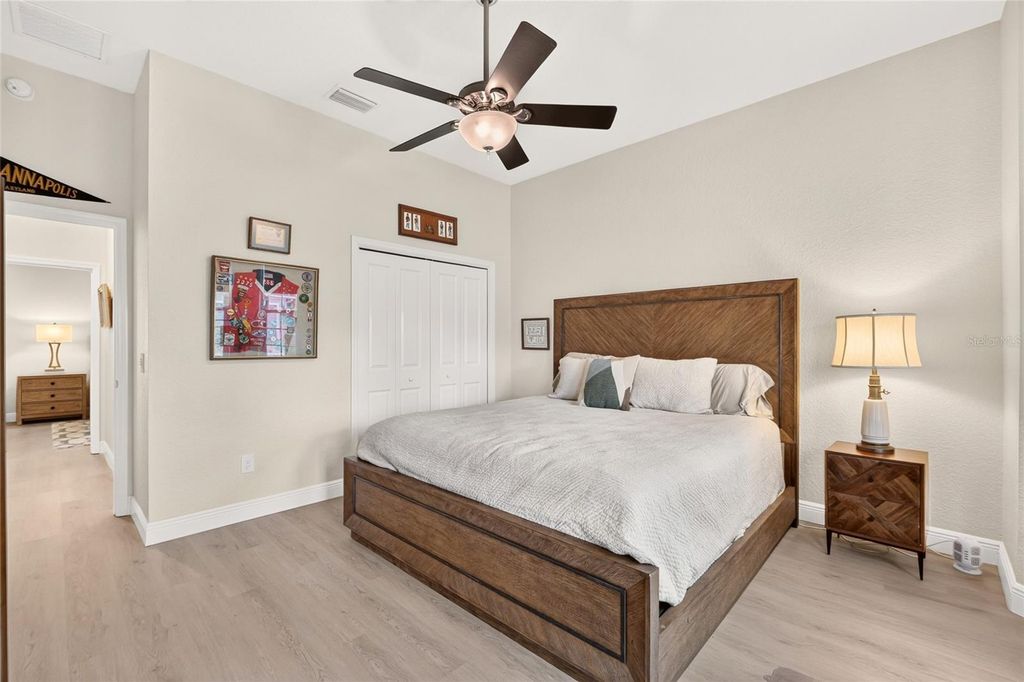 Image 41 of property listing at 10089 LAKE MIONA WAY, Oxford, FL 34484
