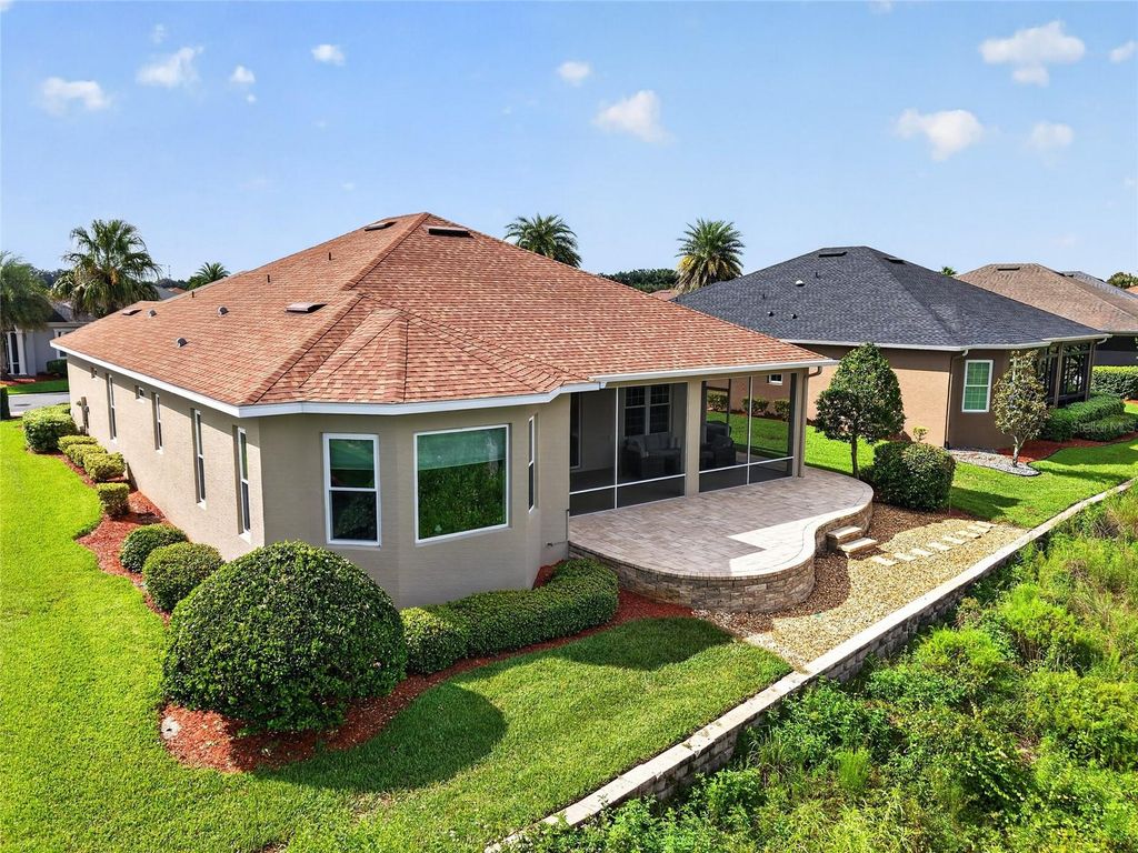 Image 49 of property listing at 10089 LAKE MIONA WAY, Oxford, FL 34484