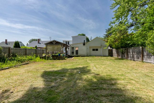 24 Blanchard Street, Nashua, NH 03060