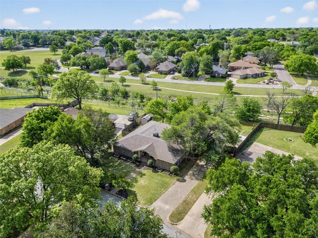 3917 Felisa Place, Fort Worth, TX 76133