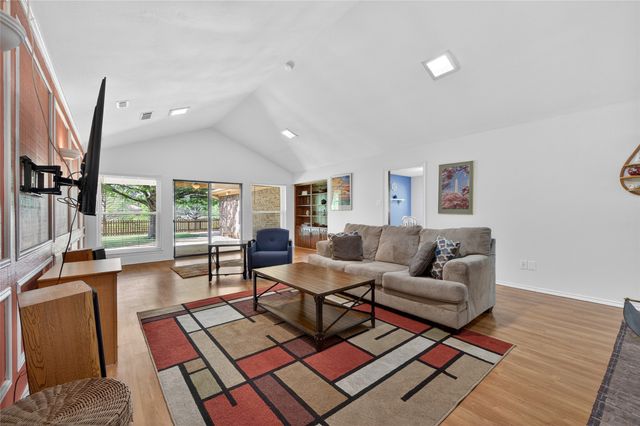 3917 Felisa Place, Fort Worth, TX 76133