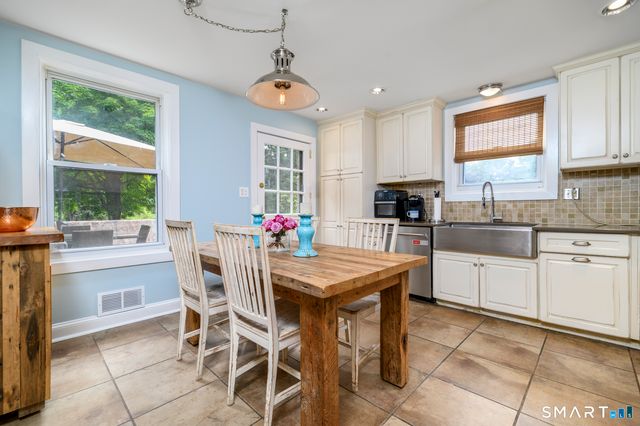 370 Pepper Street, Monroe, CT 06468
