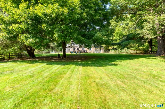 370 Pepper Street, Monroe, CT 06468