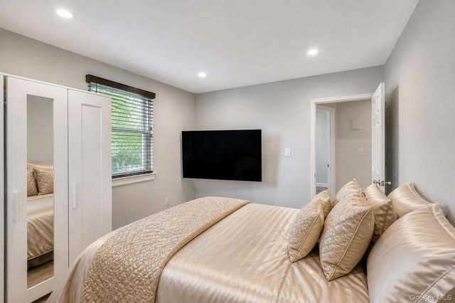 261-10 Langston Avenue G99E, Glen Oaks, NY 11004