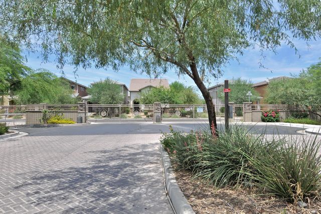 4351 E SELENA Drive, Phoenix, AZ 85050