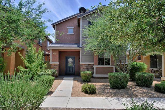 4351 E SELENA Drive, Phoenix, AZ 85050