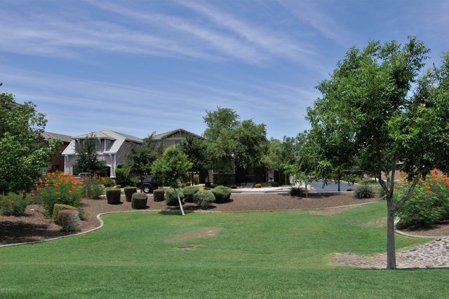 4351 E SELENA Drive, Phoenix, AZ 85050