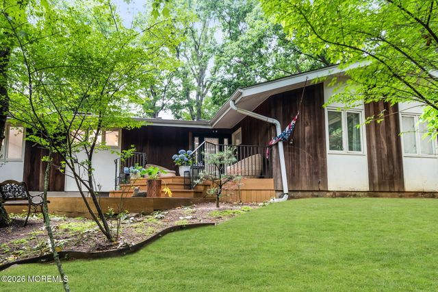 12 Georjean Drive, Holmdel, NJ 07733