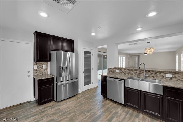 646 Monument Point Street, Henderson, NV 89002