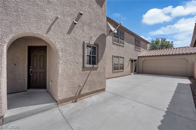 646 Monument Point Street, Henderson, NV 89002