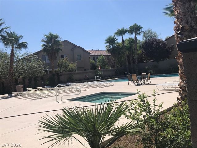 646 Monument Point Street, Henderson, NV 89002